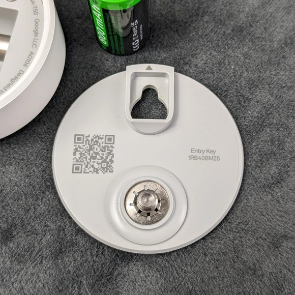 Google nest temperature sensor & battery no box included (ref#4) - Picture 4 of 5